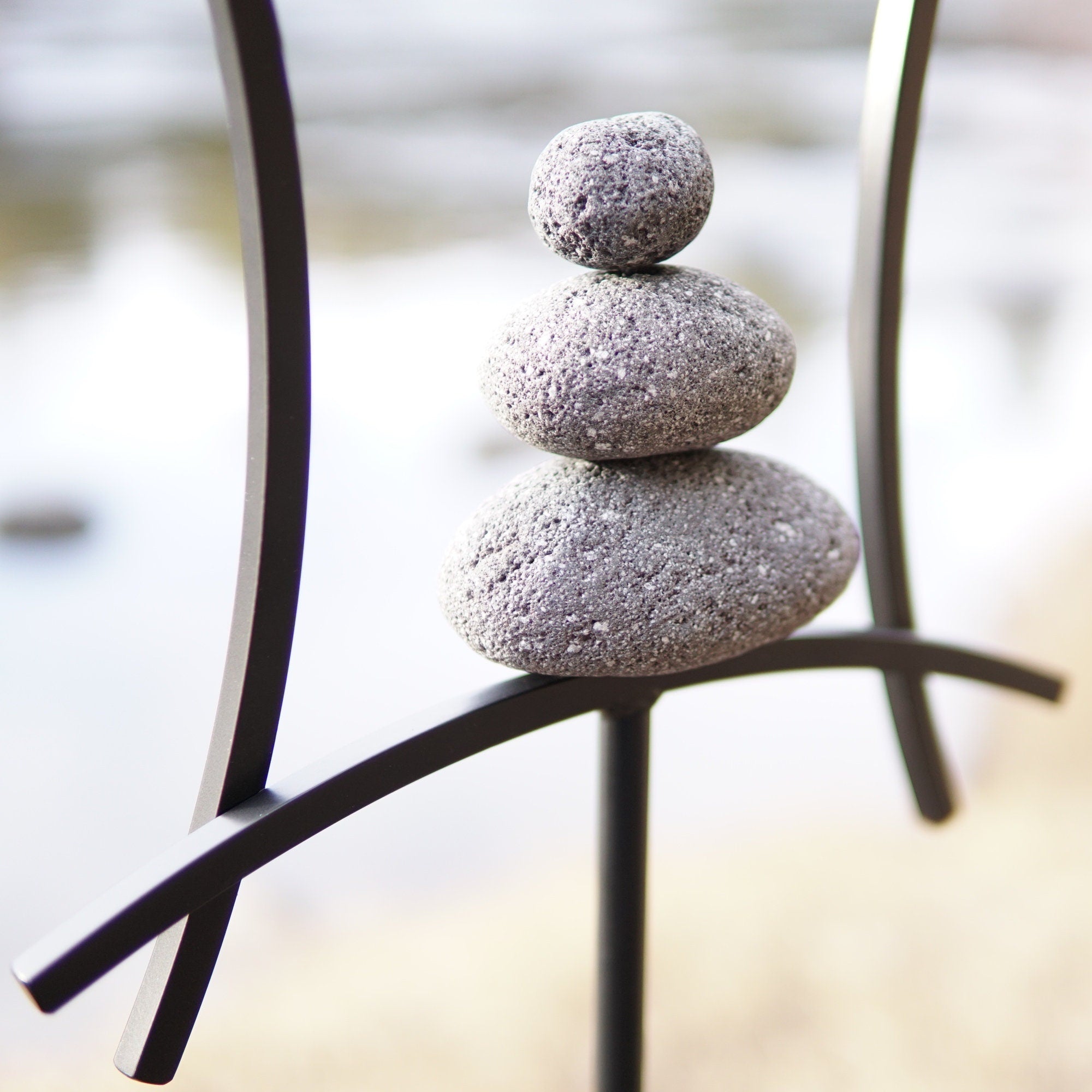 Garden Art Kinetic Wind Sculpture | Yard Art Metal Garden Decor with Rock Cairn | Relaxing Metal Art Wind Vane Spinner Zen Sculptures