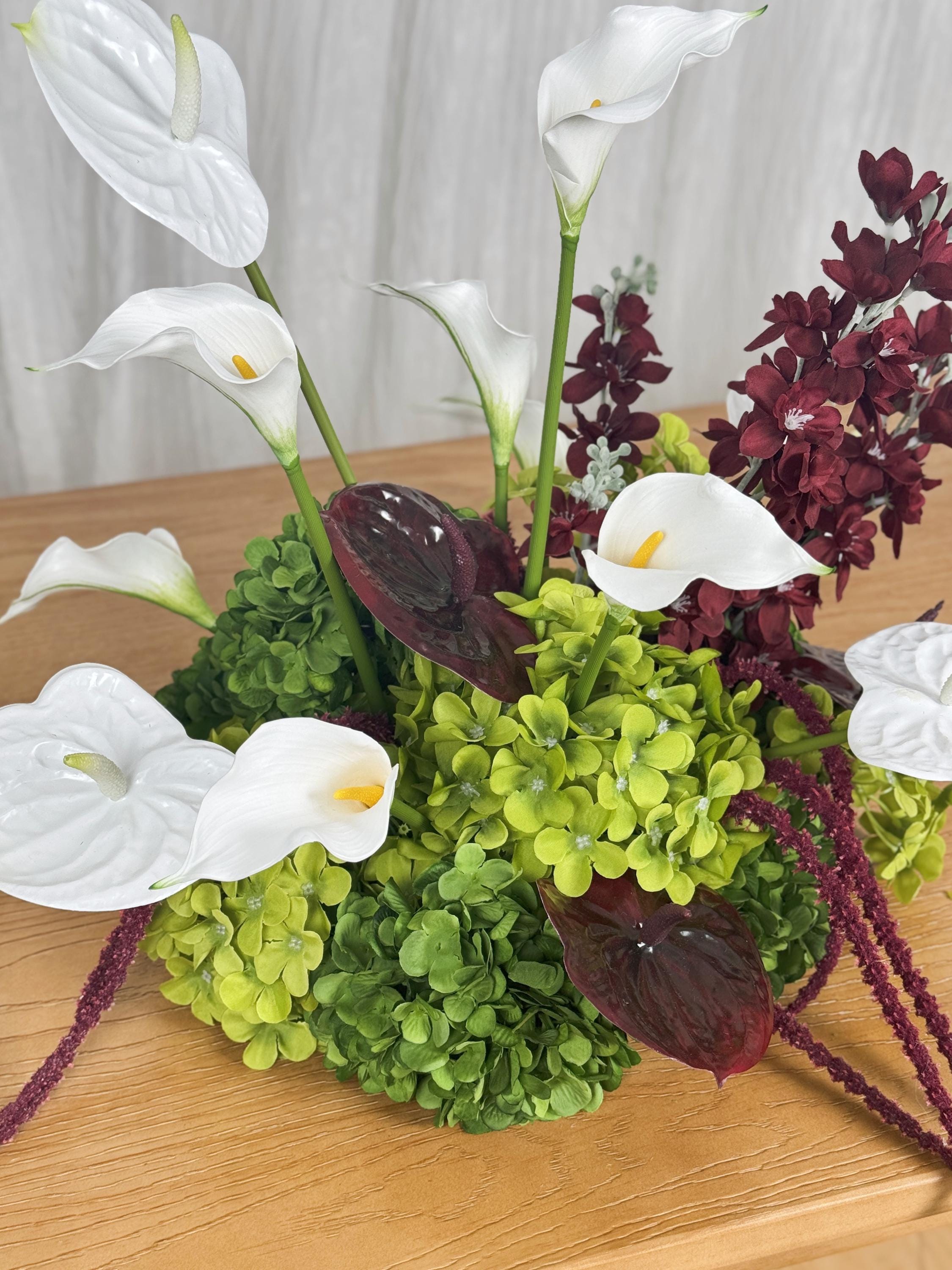 Calla Lily Anthurium Centerpiece, Burgundy Tropical Wedding Table Flowers, Summer Wedding Head Table Decor.